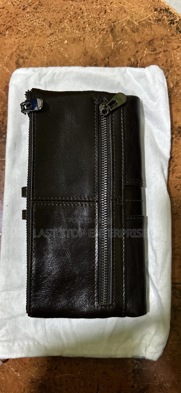 Genuine Coffee Brown Leather Wallet · Photo 2