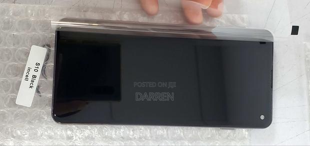 Samsung S10 Replacement Screen With Frame · Photo 1