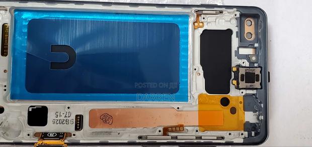 Samsung S10 Replacement Screen With Frame · Photo 2