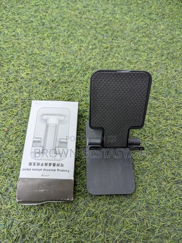 Folding Desktop Phone Holder · Photo 1