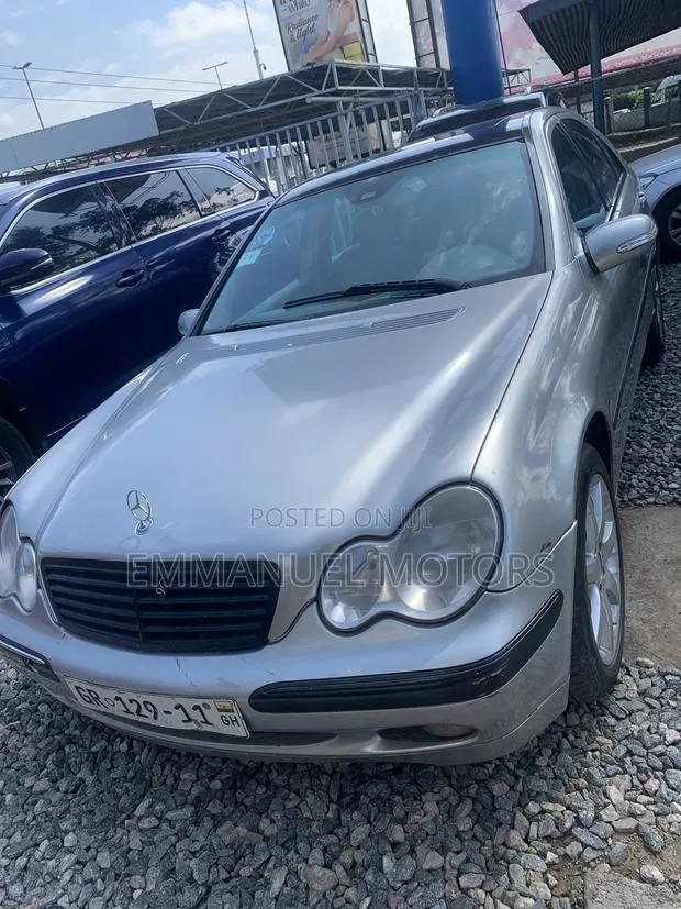 Mercedes-Benz C230 2009 Silver · Photo 1