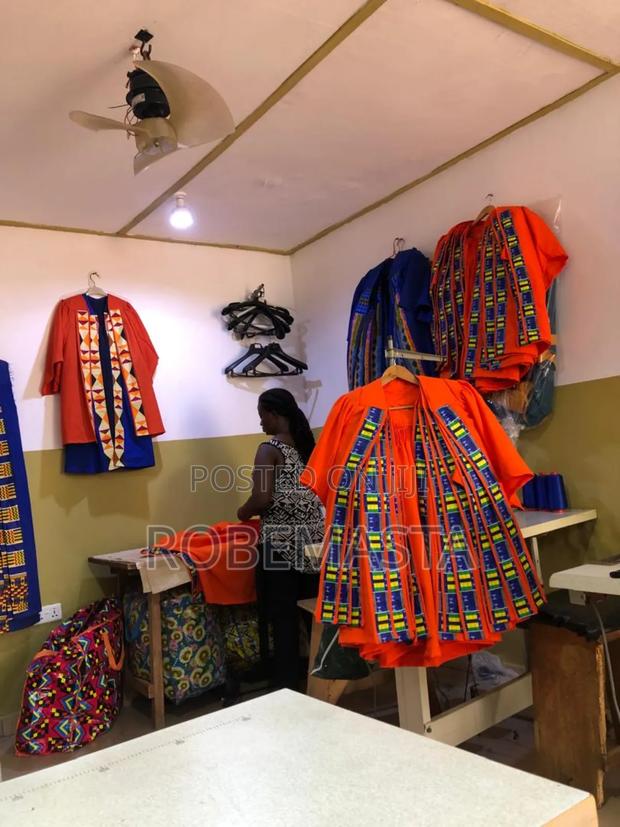Graduation Gowns · Photo 3