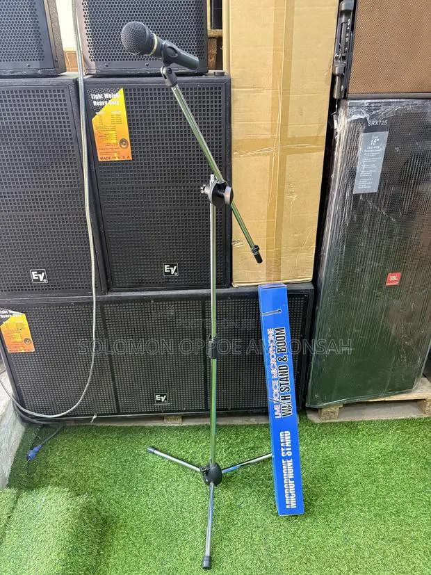 Professional Adjustable Tripod Boom Microphone Stand · Photo 1