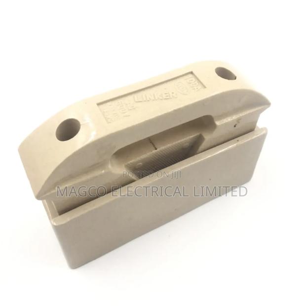 Fuses Unit 200a · Photo 2