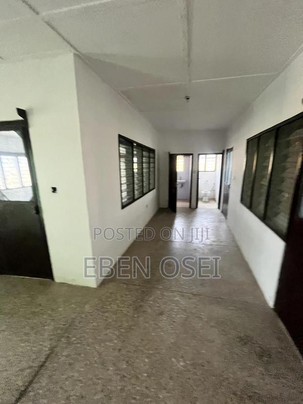 4bdrm Apartment in Dansoman for rent · Photo 1