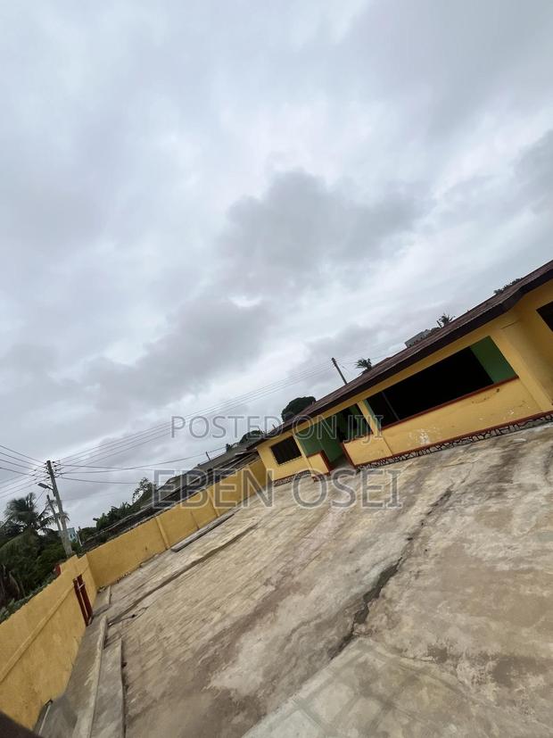 4bdrm Apartment in Dansoman for rent · Photo 2