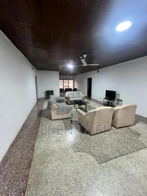 4bdrm House in Dansoman for rent · Photo 7