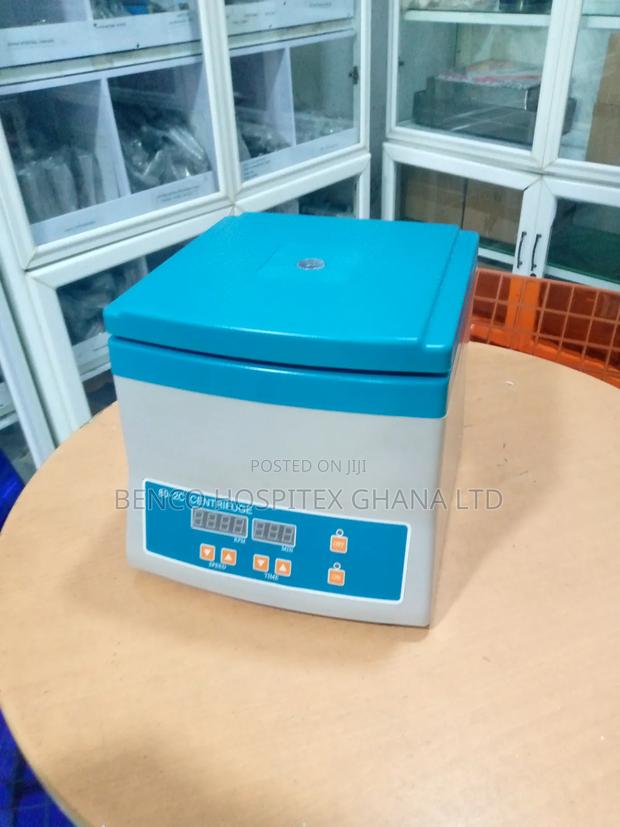 Centrifuge 12 Bucket (Digital) · Photo 1