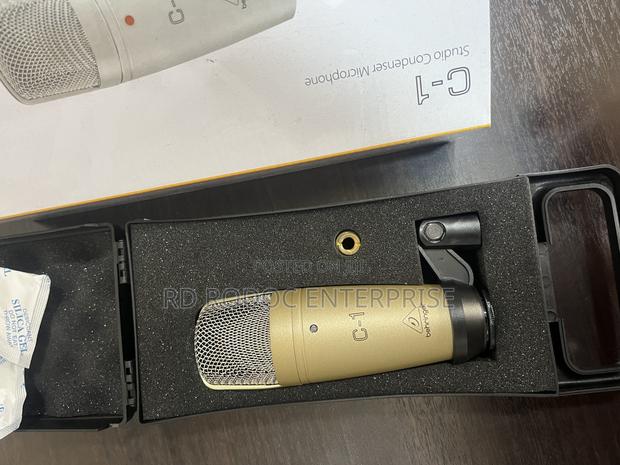 Berinhger C-1 Condenser Studio Microphone · Photo 2