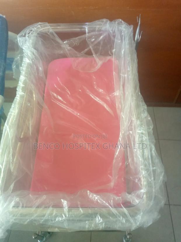 Baby Cot (Pink) · Photo 1