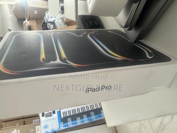 New Apple iPad Pro 11 (2024) 256 GB Black · Photo 2