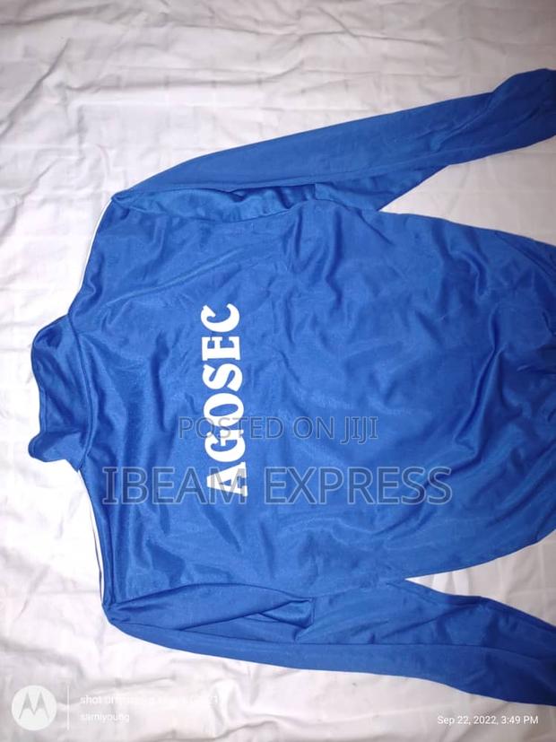 Track Suit Sewing · Photo 4
