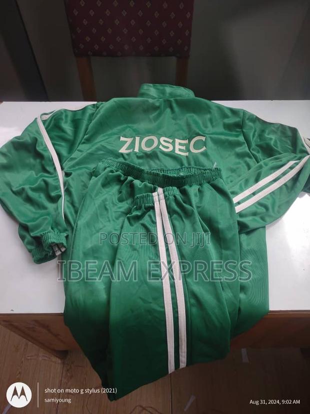 Track Suit Sewing · Photo 8