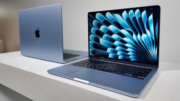 New Laptop Apple MacBook Air 16GB Apple M4 SSD 256GB · Photo 1