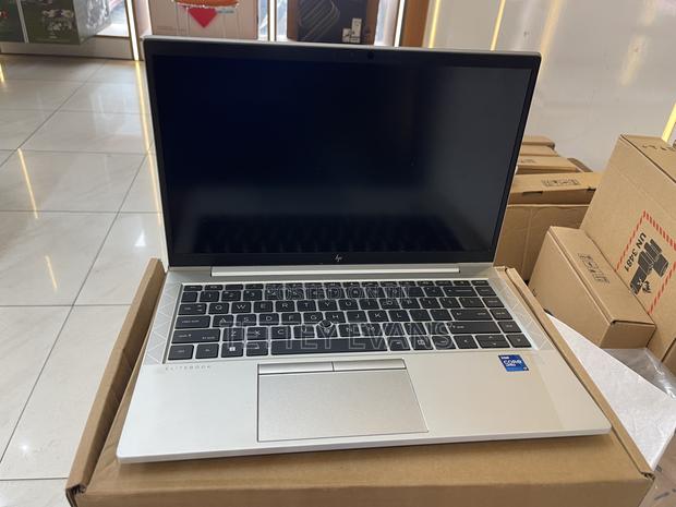 Laptop HP EliteBook 840 G8 16GB Intel Core I7 SSD 256GB · Photo 2