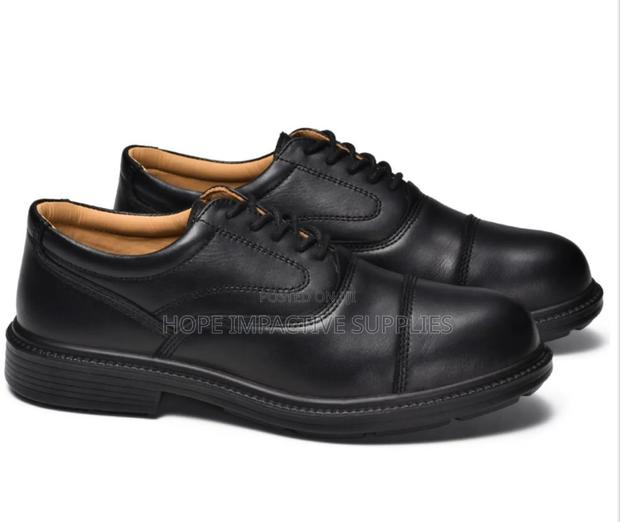 Executive Safetoe Shoe. · Photo 1