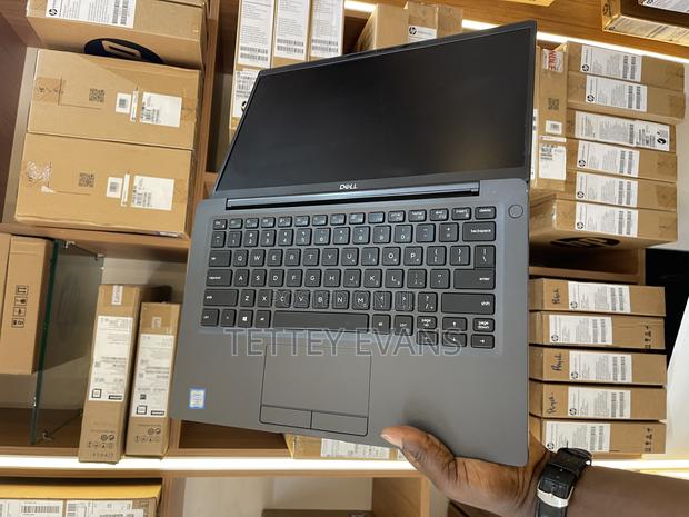 Laptop Dell Latitude 7400 8GB Intel Core I7 SSD 256GB · Photo 3