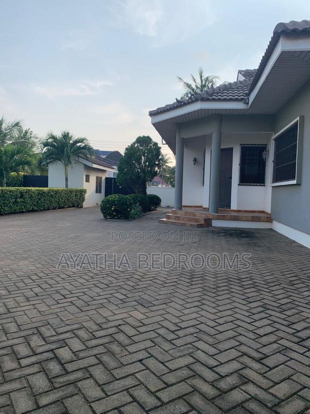 2bdrm House in Ayathar Bedroom, Baatsona Total for rent · Photo 2