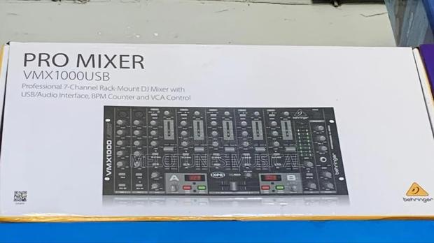 Behringer Pro Mixer Vmx1000usb 7-Channel Rack-Mount Dj Mixer · Photo 1