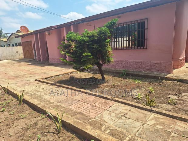 4bdrm Apartment in Ayathar Bedroom, Baatsona Total for rent · Photo 1