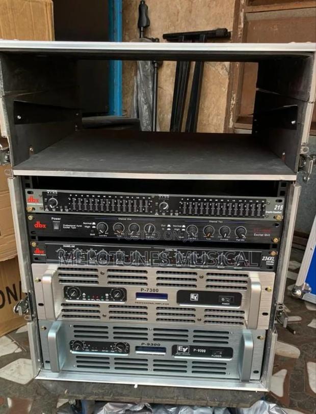 Wholesale Full Amplifier Rack Set · Photo 1