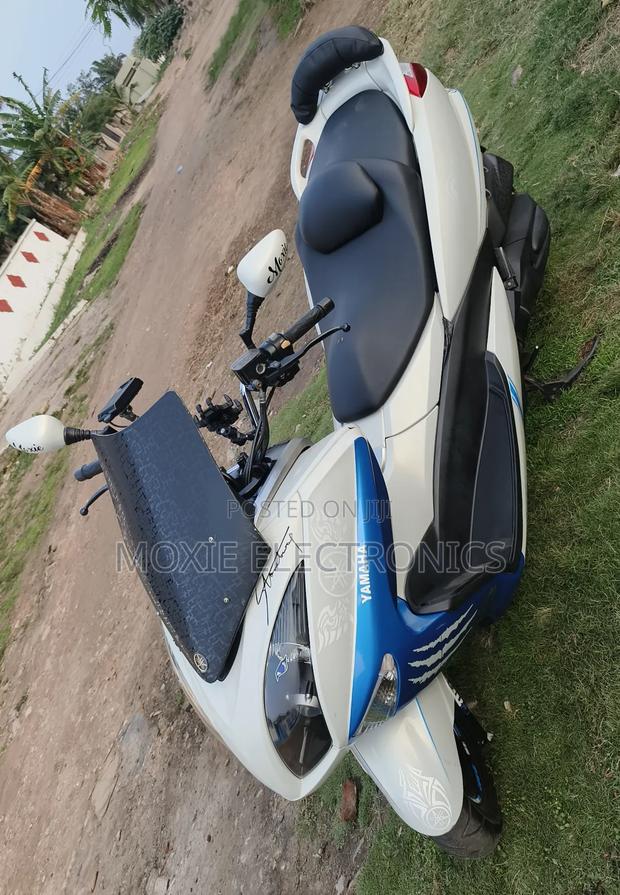 Yamaha Majesty 2020 White · Photo 7