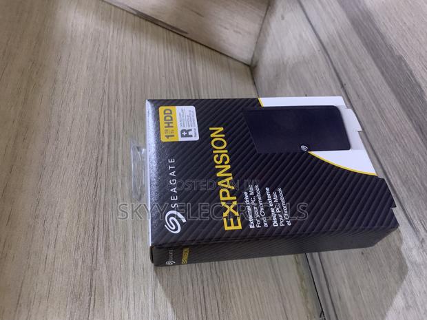 Seagate 1tb External Hard Drive · Photo 2