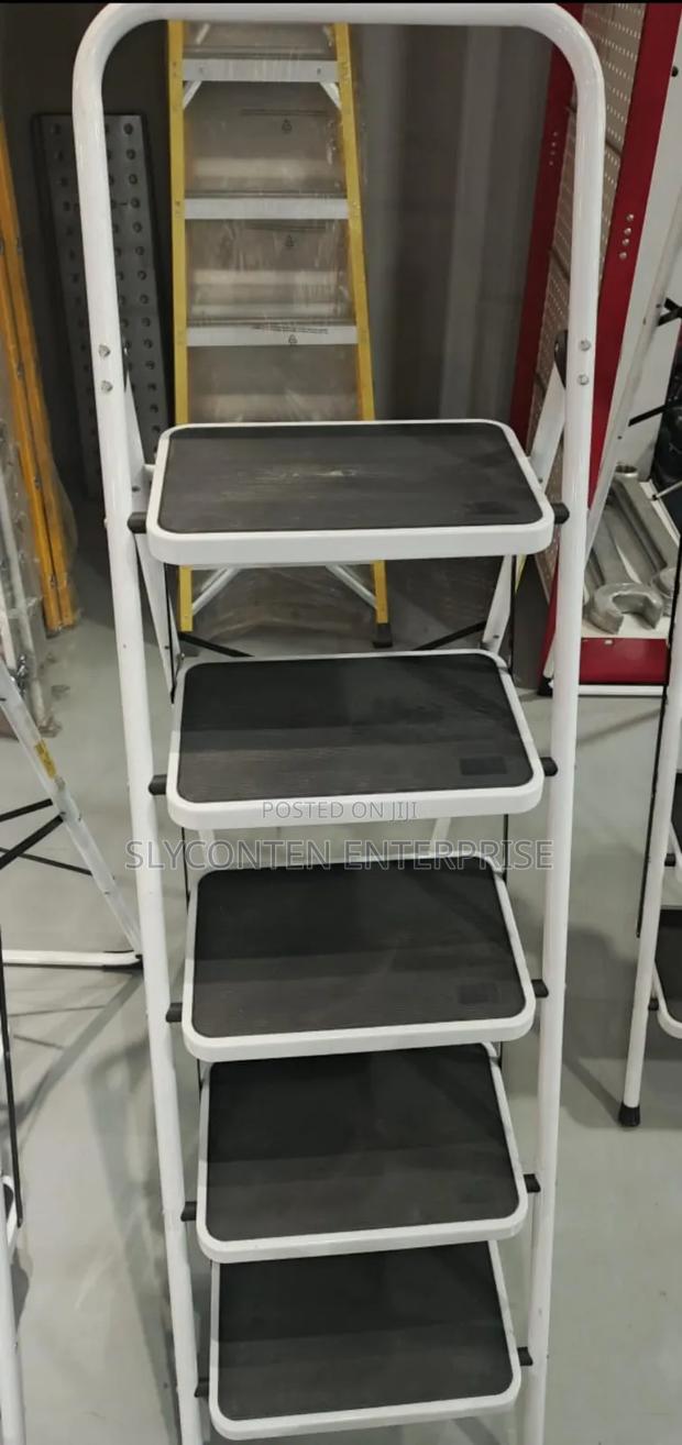 High Quality 5steps Ladder · Photo 1