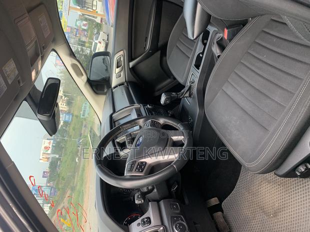 Ford Ranger Wildtrak 2021 Silver · Photo 3
