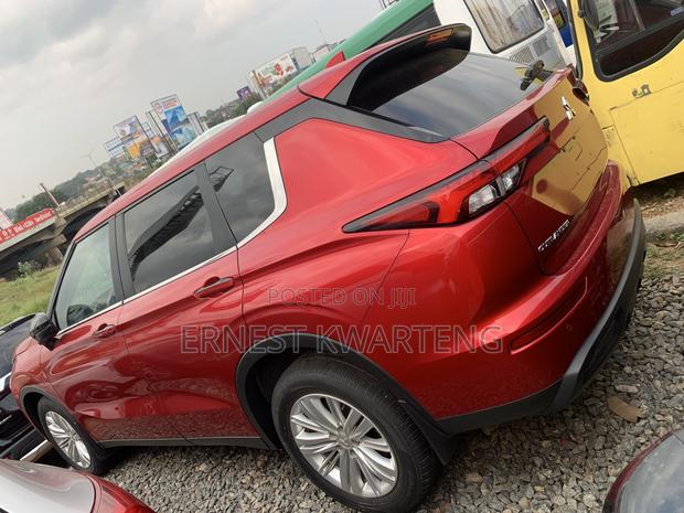 Mitsubishi Outlander 2024 Red · Photo 7