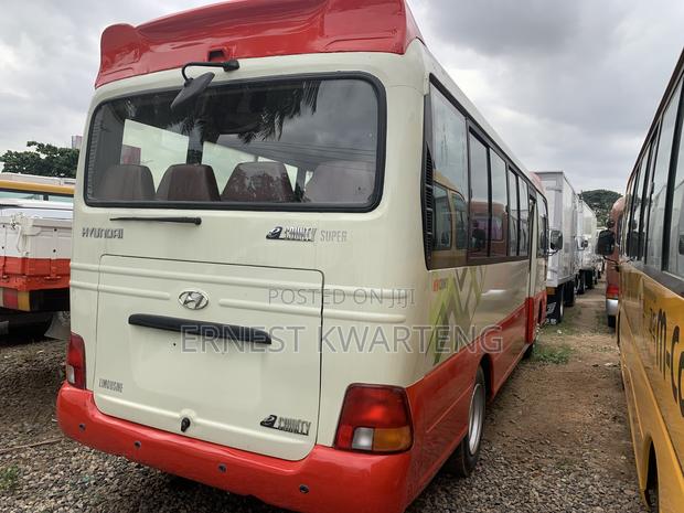 Hyundai County 2007 White · Photo 4