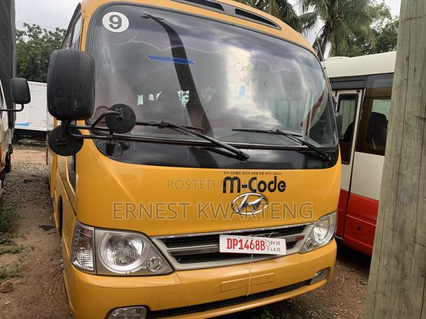 Hyundai County 2007 Yellow · Photo 2