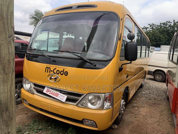 Hyundai County 2007 Yellow · Photo 1