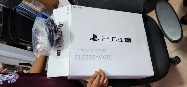 Usa Sony Ps4 Pro Console 1tb With Original Box Plus Cod Vanguard Cd · Photo 5
