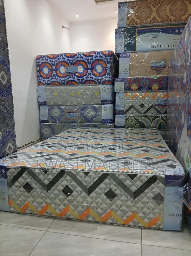 14 Inches Super High Density Mattress · Photo 3