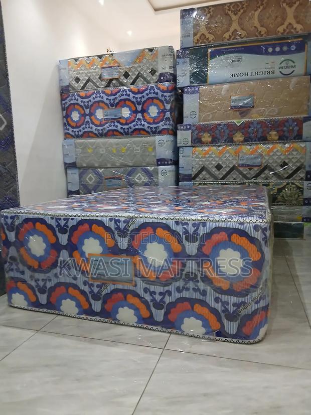 20 Inches Super High Density Mattress · Photo 3