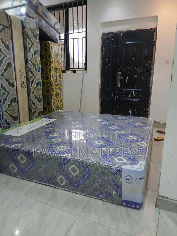 12 Inches King Size Mattress · Photo 3