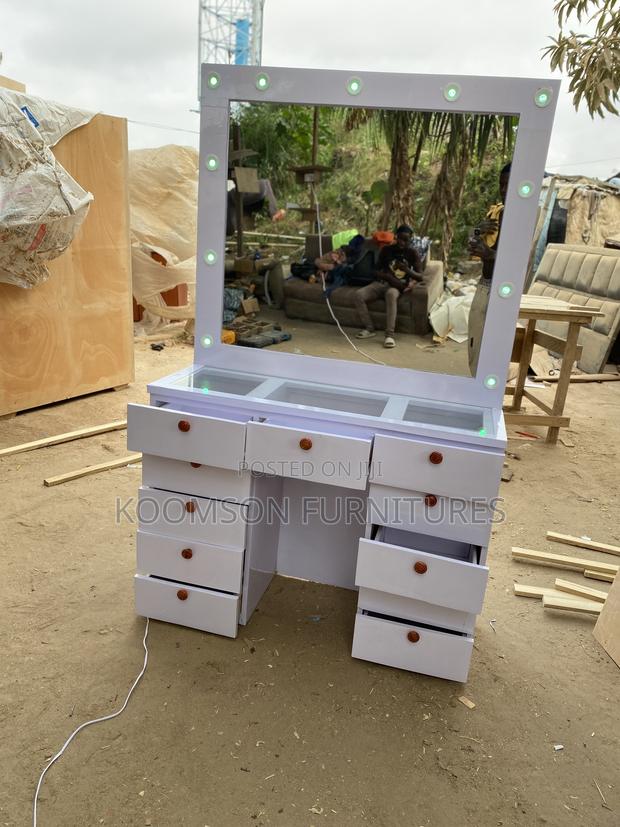 Quality Dressing Mirrors · Photo 1