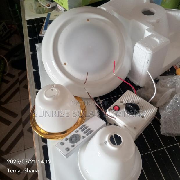 Solar Dc Ceiling Fan With Light · Photo 4