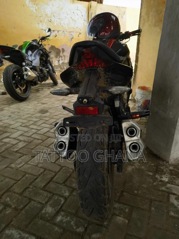 Kawasaki Z400 2019 Red · Photo 5