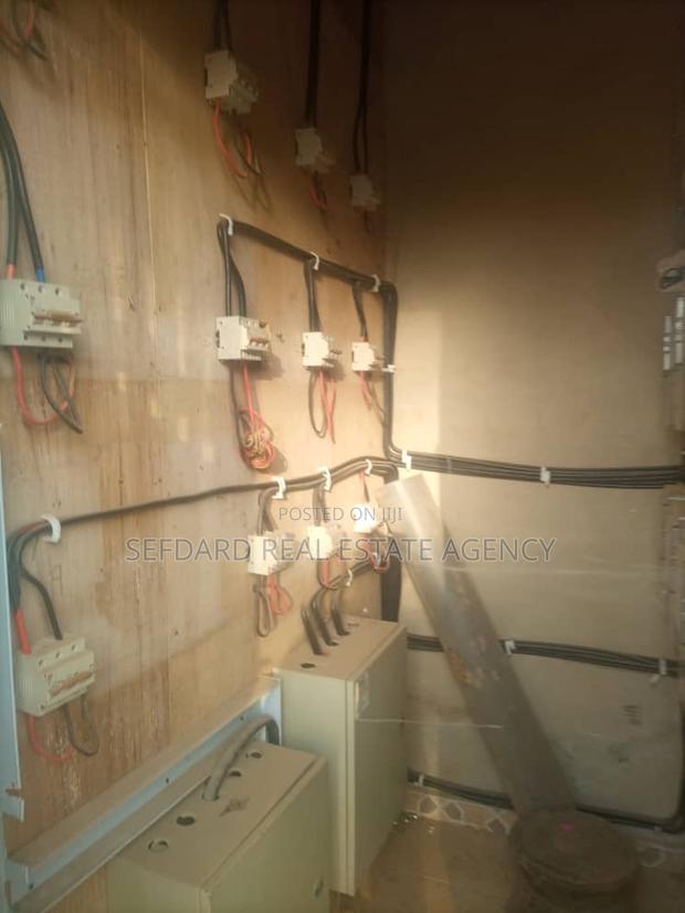 20bdrm Apartment in Amasaman for sale · Photo 8