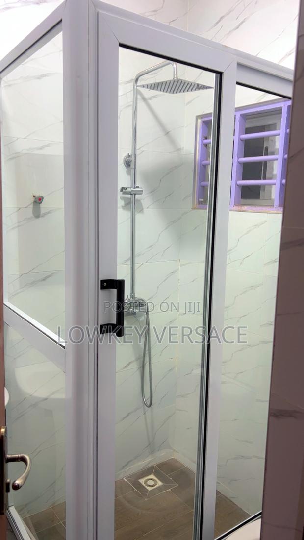 2bed Luxury+Starlink Internet /DSTV/ · Photo 8