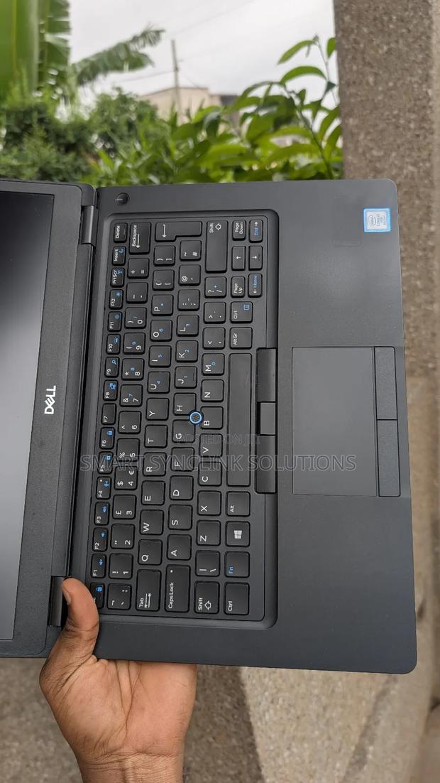 New Laptop Dell Latitude 5490 8GB Intel Core I5 SSD 256GB · Photo 5