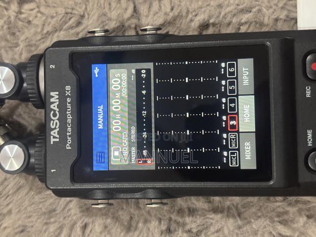 Tascam L X8 32-Bit Float 8ch Zoom Recorder · Photo 5