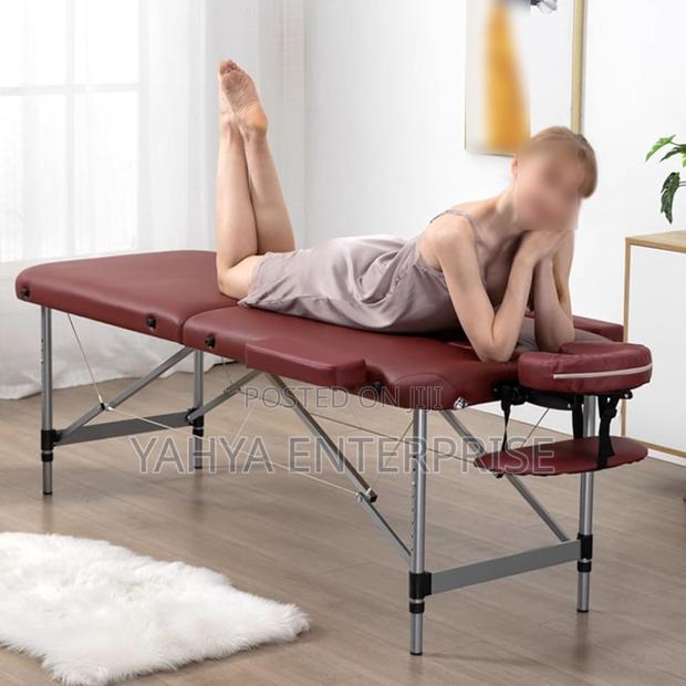 Massaging Bed With Neck Rest · Photo 2
