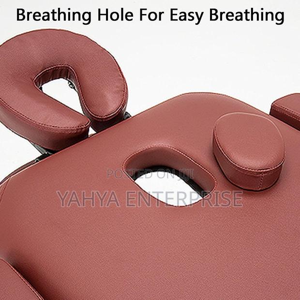 Massaging Bed With Neck Rest · Photo 3