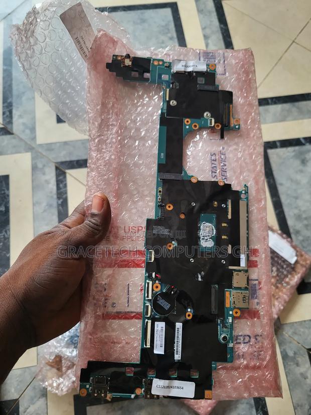 Lenovo Thinkpad X1 Yoga I5-7200u Motherboard · Photo 2