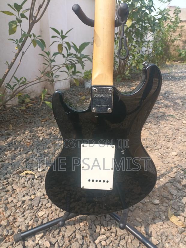 First Act 222 Electric Guitar · Photo 2
