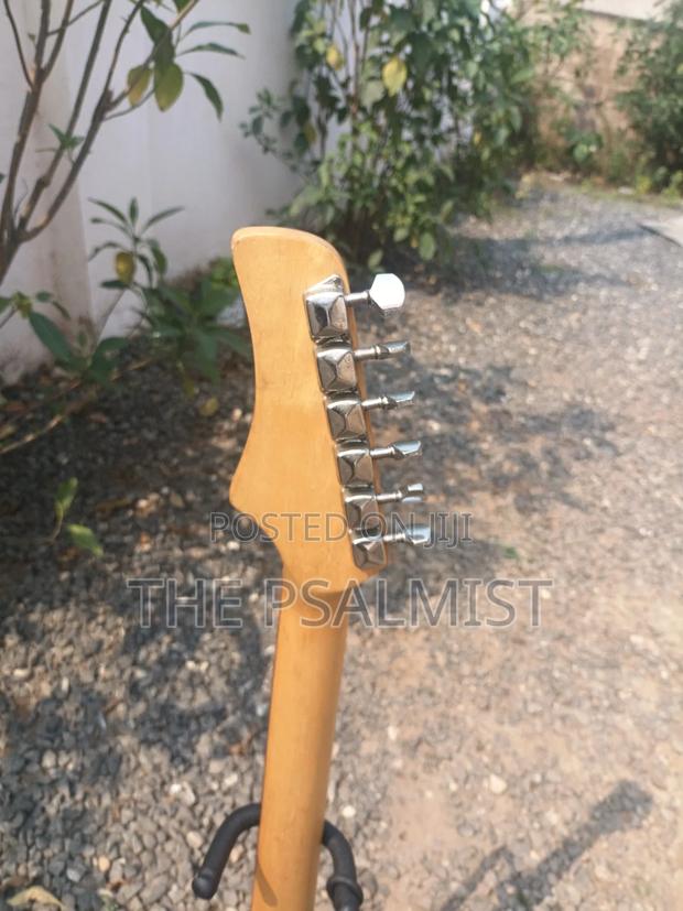 First Act 222 Electric Guitar · Photo 4
