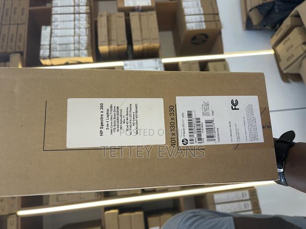 New Laptop HP Spectre X360 15 16GB Intel Core Ultra 7 SSD 1T · Photo 3